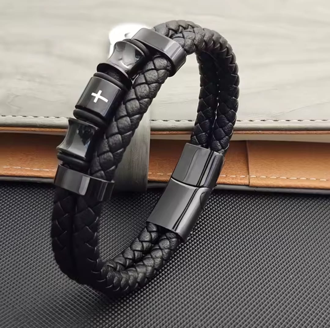 Pulsera Cruz Cuero Trenzado — Matías