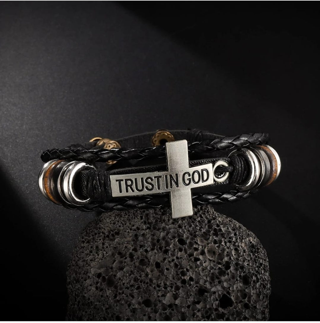 Pulsera TRUST IN GOD — Habacuc