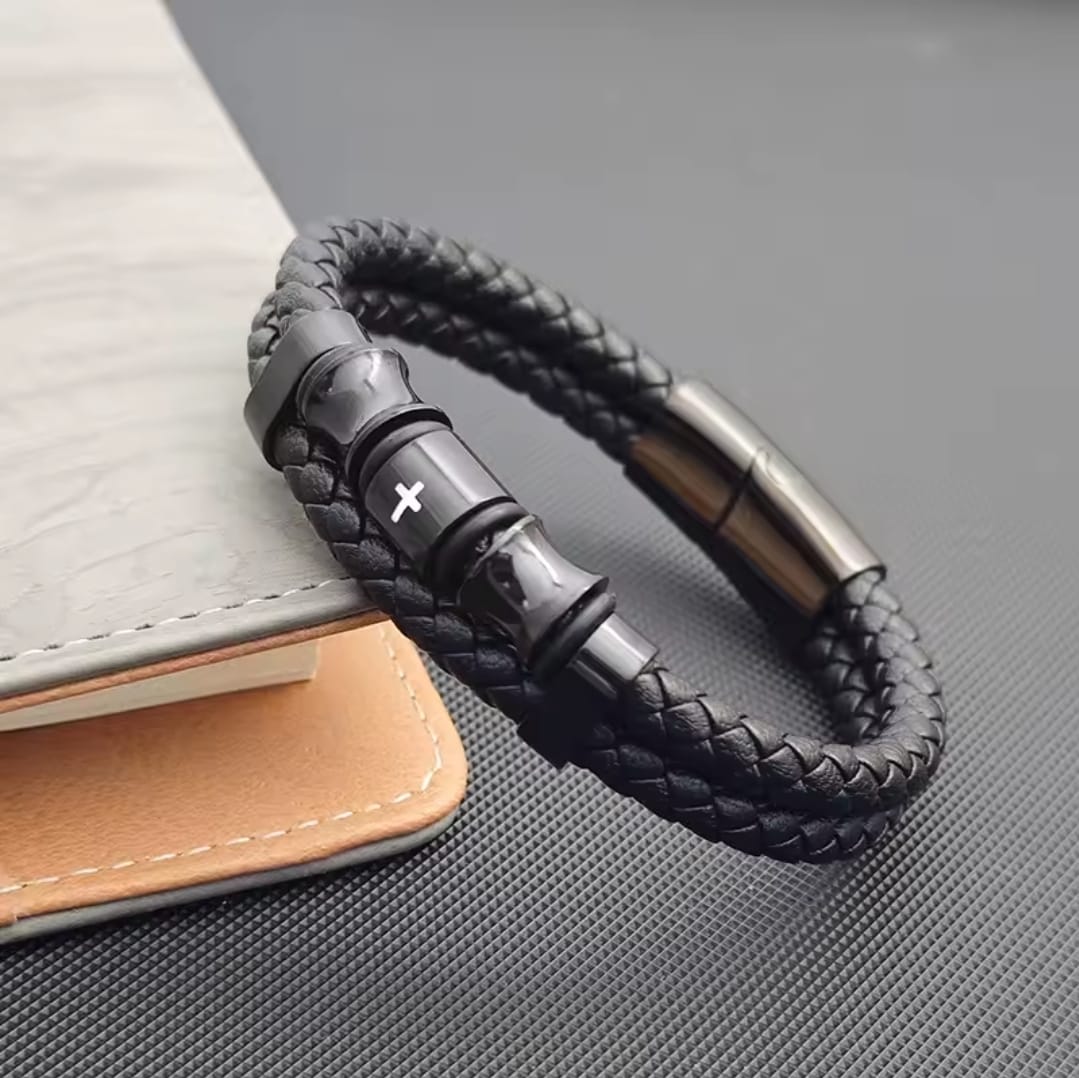 Pulsera Cruz Cuero Trenzado — Matías