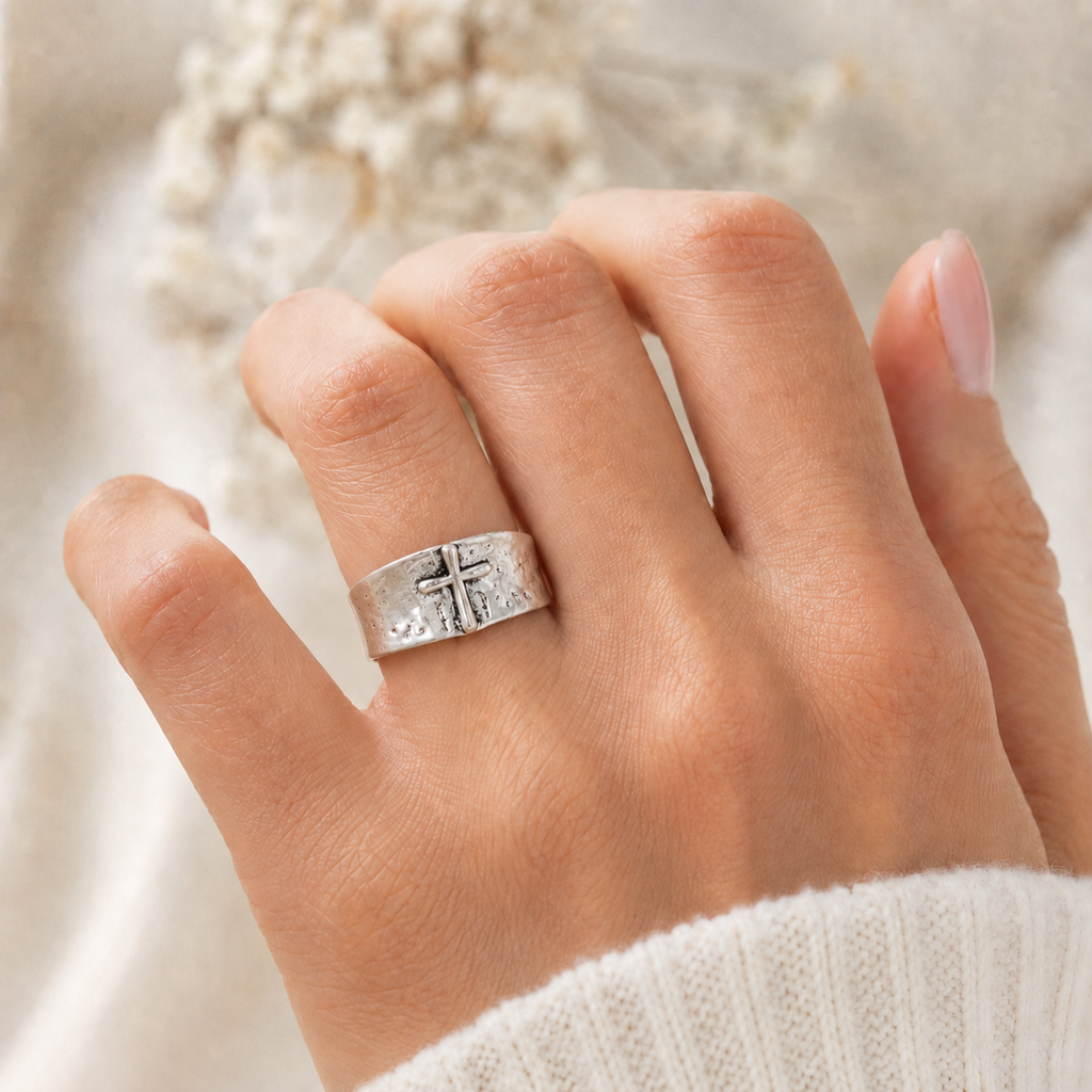 Anillo Dina — Tu valor está en las manos de Dios