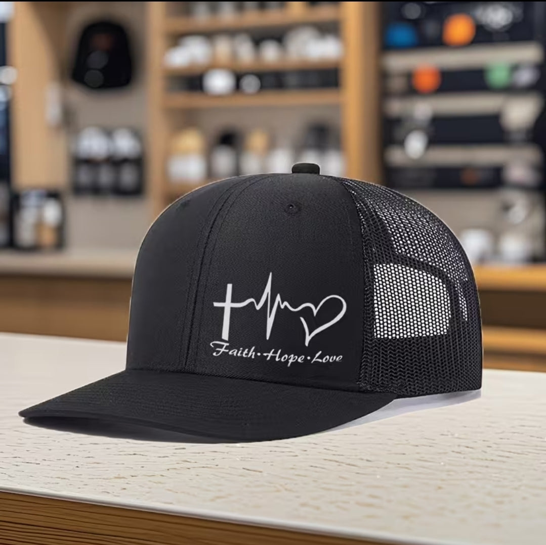 🧢 Jockey Cristiano “Faith • Hope • Love” – Edición Premium
