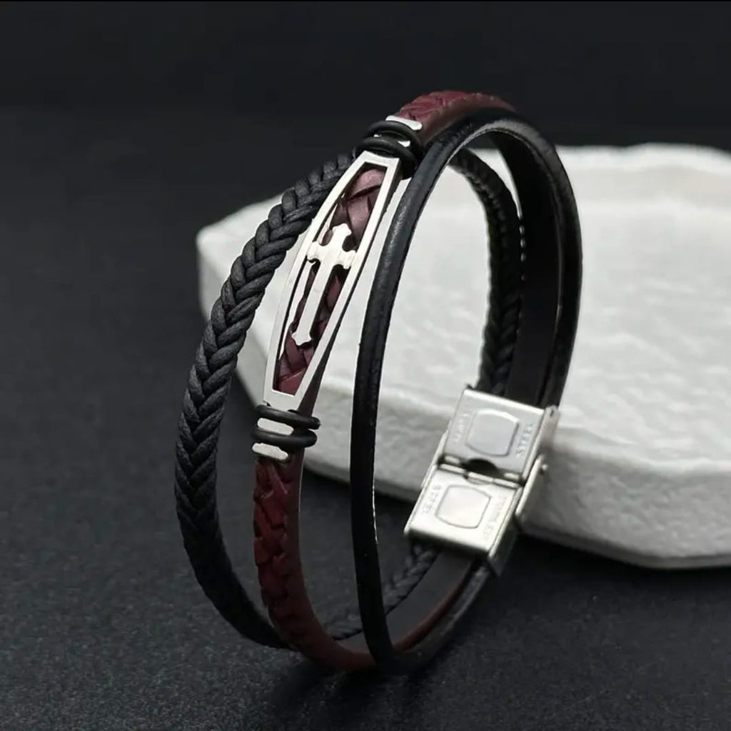 Pulsera Cruz Cuero Trenzado — Zaquéo