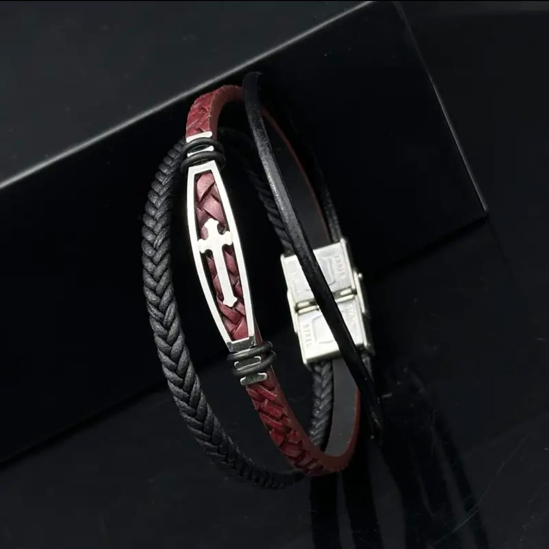 Pulsera Cruz Cuero Trenzado — Zaquéo