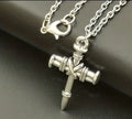 collar cruz hombre