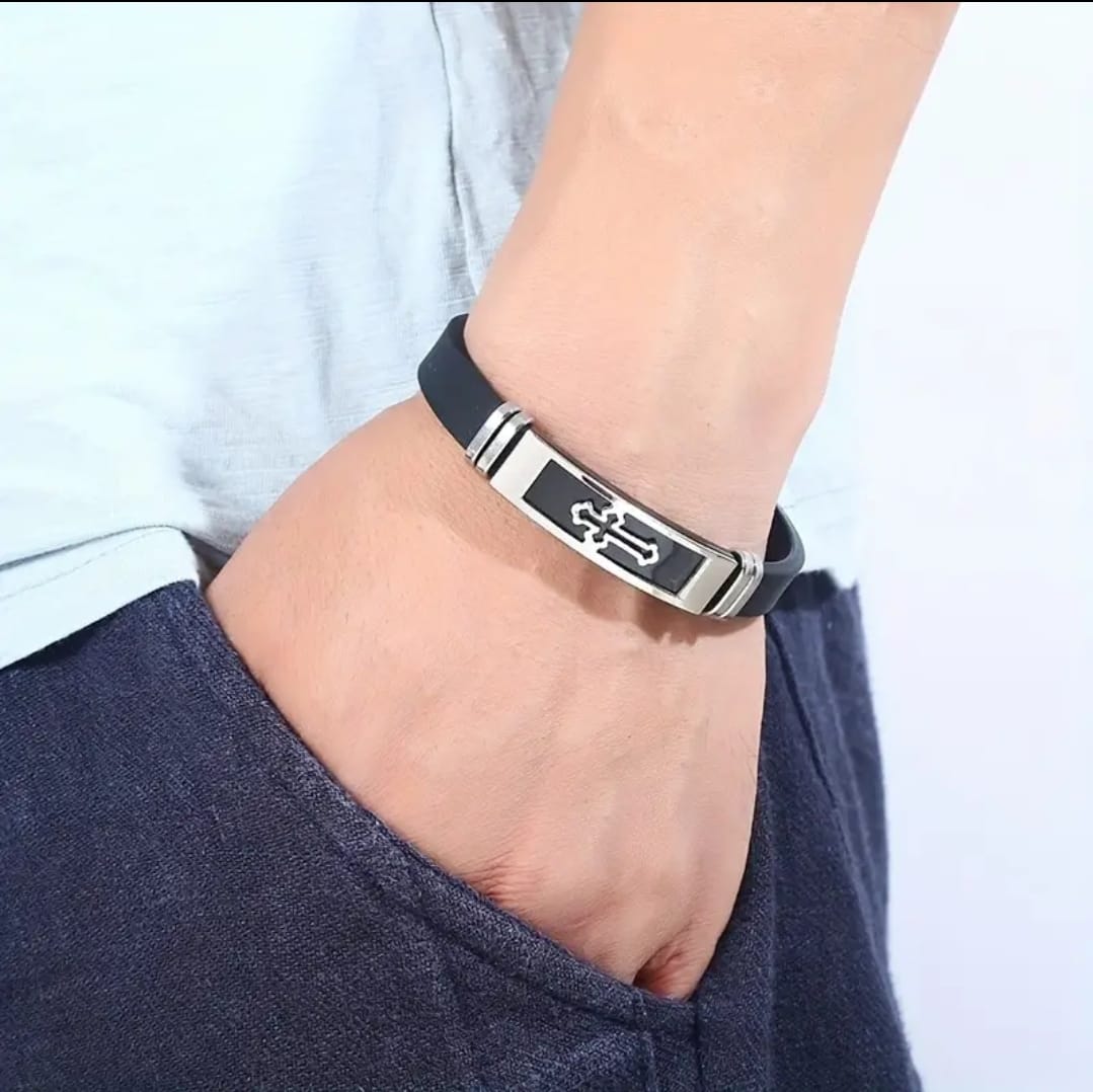 Pulsera Cruz Silicona Negra — Elimélec