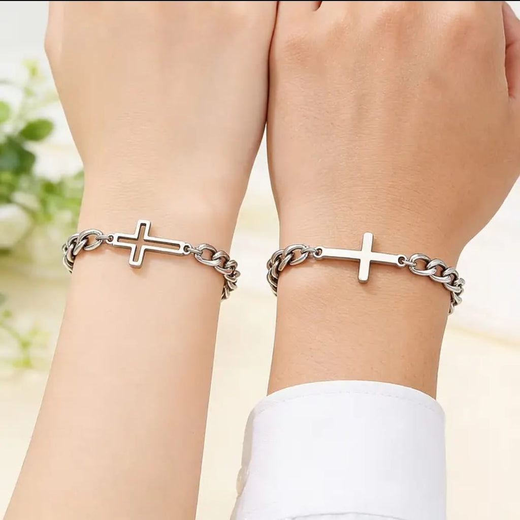 Set de Pulseras de Pareja Cruz — Unidos en Fe