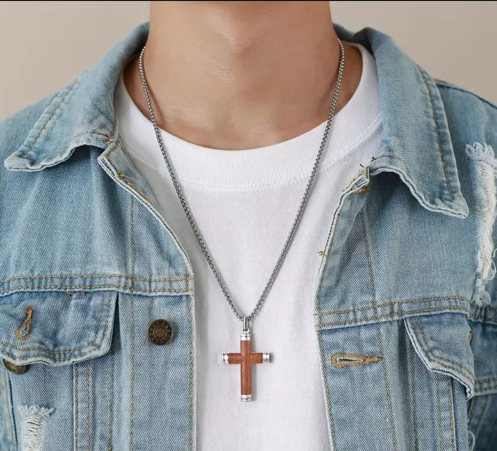 Collar Benaía | Cruz de Acero y Madera — Sé Tú Mi Fortaleza ✝️