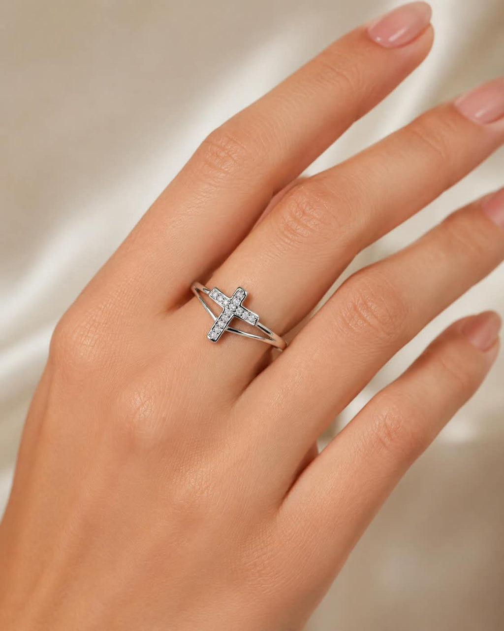 Anillo Lidia | Piedras Naturales — Un Corazón Abierto a Dios