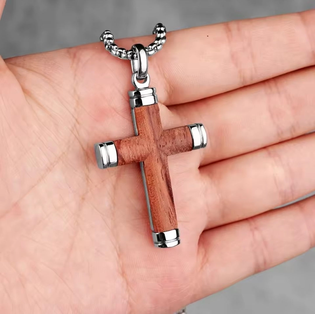 Collar Benaía | Cruz de Acero y Madera — Sé Tú Mi Fortaleza ✝️