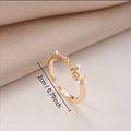 Anillo Ajustable "Fe" con Circonias — Dorado