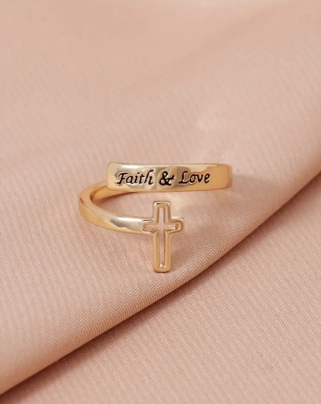 Anillo dorado Faith & Love del Pack Marta y María