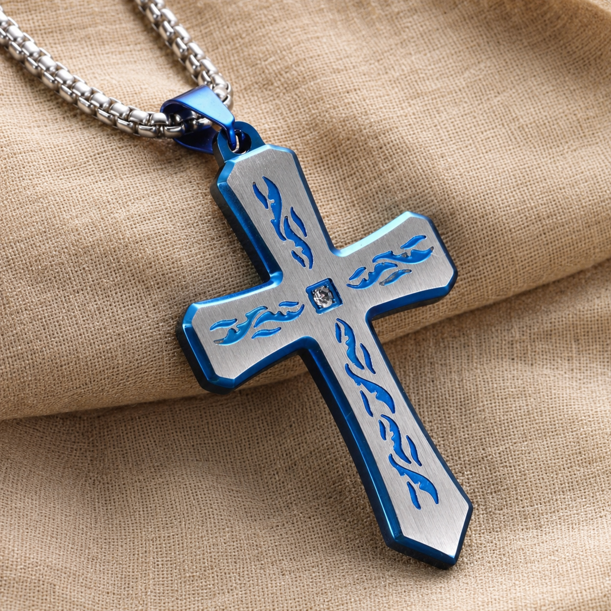 Collar Fuego Azul Guerrero de Fe — Órgano — macro