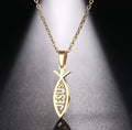 Collar Ichthys Mini Jesús dorado sobre fondo oscuro