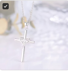 Collar Cruz Cristiana con Corazón | Acero Inoxidable | Mujer