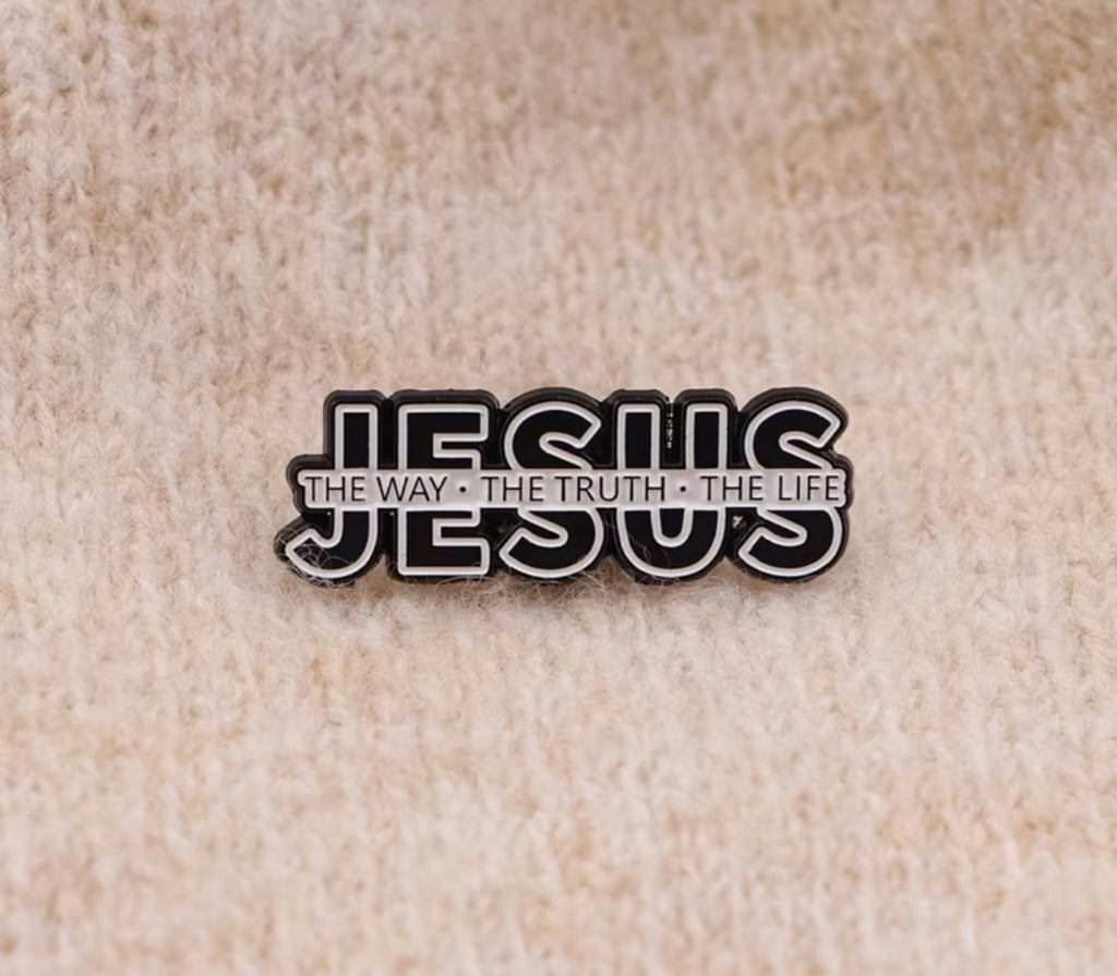 Pin cristiano JESUS The Way The Truth The Life sobre fondo claro