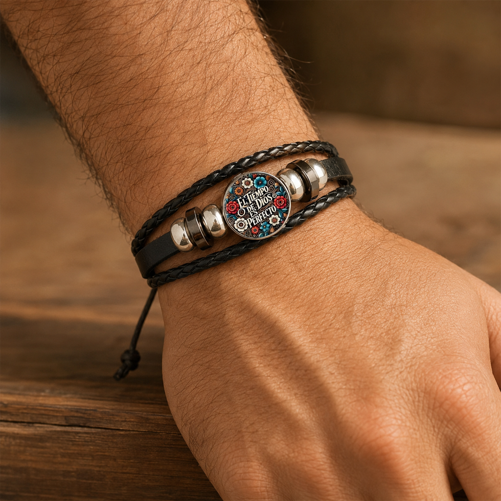 Pulsera Zacarías puesta en muñeca de hombre