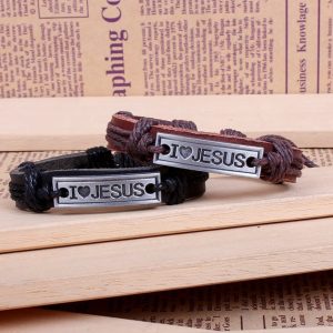 Pulsera “I ❤️ JESUS” en Cuero Trenzado — Tu Fe, Tu Identidad, Tu Estilo