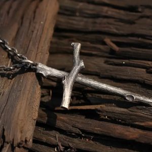 Collar Cruz de Madera en Acero Inoxidable — Fe Auténtica, Estilo Natural